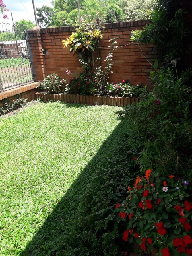 Willa Casa Lucy Puerto Iguazú Zewnętrze zdjęcie